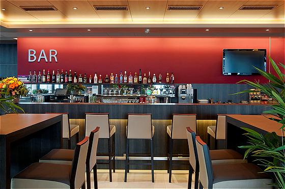 瑞士 苏黎世机场_瑞士苏黎世_瑞士苏黎世风光