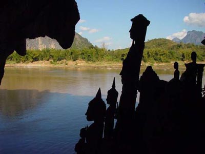 坦丁洞Tham Ting Caves